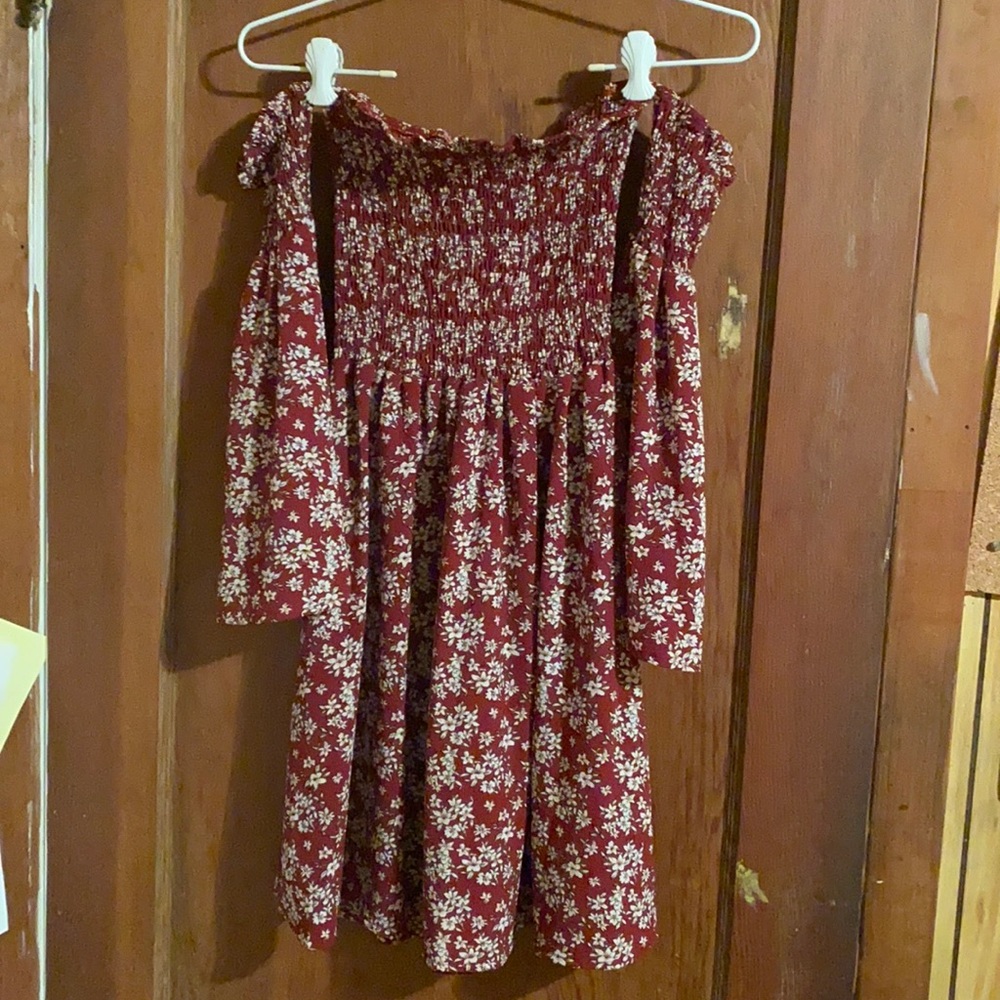 Floral off the shoulder bell sleeve dress